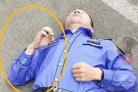 板砖大爷打伤城管，看客别急着喊冤叫屈，事发另有内情视频封面