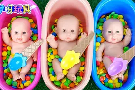 玩具动画：用宝宝们最爱玩的彩虹豆给他们洗澡，少儿早教趣味玩具视频封面