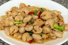 爆炒猪大肠做法，香脆爽口，不怕咬不烂，做法简单方便的还香