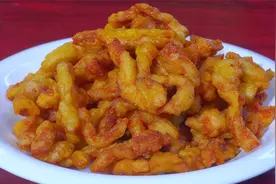 炸小酥肉用面粉还是淀粉？教你正确调面糊配方，学会年夜饭露一手