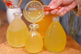 冬天的时候用苹果就能做出苹果果酒，方法特别简单，人人都能学会