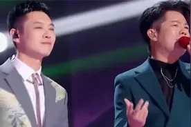 原来老舅西装说唱是曾毅教的，相似度100%，真不愧央视御用rapper