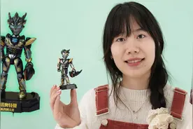 集齐光能卡兑换奥特曼积木人，荣耀版拆出迪斯西姆天爪泽塔！