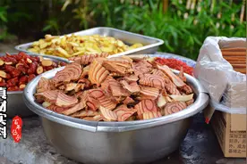 入秋了，给女人们熬一锅鸡血藤膏，秋冬季节来上一杯，暖心暖胃！视频封面