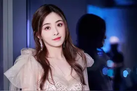 全网都在反对她俩谈恋爱？网友：羊入虎口，美女快跑！图片