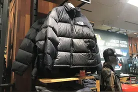 买羽绒服，选择国货还是外国品牌？听听过来人的经验，别被坑了图片