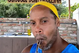 小罗变老罗!42岁小罗两鬓斑白显老态,退役4年声色犬马蹲半年大牢图片