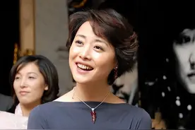 55岁刘蓓婚姻坎坷，三婚再嫁第一任丈夫，继子是当红小生张若昀图片