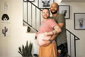 2020年，美国双性人产下男婴，问题来了，是叫妈还是爸图片