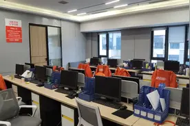 “应聘货车司机却背上15万元车贷”有解了：达成协议，退车停贷！图片