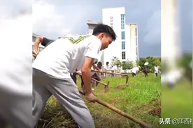 欢迎报考云南农大！男生卖力宣传母校被吐槽是招生减章图片