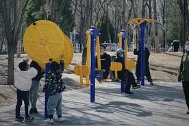 回龙观体育文化公园能加装健身器材吗？官方回复图片