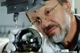 世界上存在完美的球体吗？科学家打造的最完美球体，仍然有偏差图片