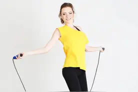 跳绳的科学训练方法，三个技巧，跳起绳事半功倍图片