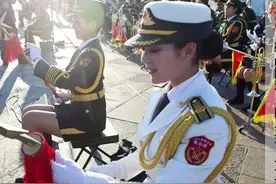 世界各国女兵照片，飒爽英姿，太美了图片