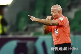因凡蒂诺连任国际足联主席图片