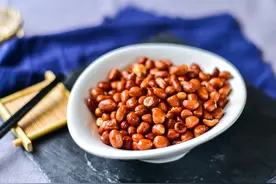 壹邦小知识：油炸花生米冷藏还是冷冻 油炸花生米怎么保存酥脆图片