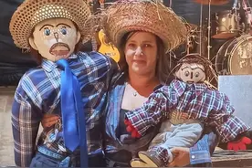 巴西37岁女子嫁给了大布娃娃，新婚之夜美好，迅速“怀孕”生了娃图片