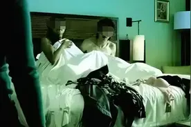 丈夫质问妻子下体为何受伤，妻子称不小心，医生：暴力性行为所致图片