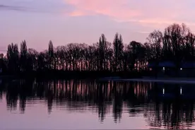 当李白遇上白居易：一颗强大的内心，能够超越所有不幸图片