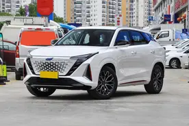 开惯了瑞虎7，再试驾长安欧尚Z6，终于明白了奇瑞与长安的差距图片