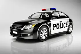 都是警车，有的是“公安”，有的是“警察”，你知道有什么区别吗图片