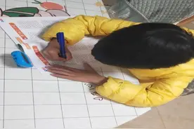 妈妈带娃VS奶奶带娃，差距一下子就出来了，问题关键是专注力图片