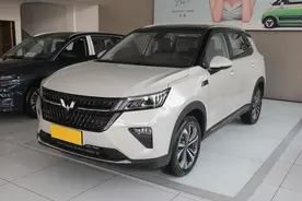 6.98万起售，上市不足4个月卖出5万多辆，五菱星辰值吗？图片