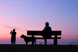 “天收人，有迹象”：老天要带人离开，会降下5个不幸图片