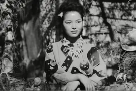 1951年，日本“女王”仓皇逃离荒岛，岛上32名男人已经死亡13人图片