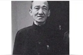 她在国军父亲身边潜伏多年，身份被揭穿当晚，父亲便自尽而亡图片