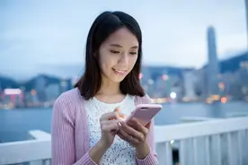 你的鸿蒙系统手机连着按3次，隐藏着放大器、望远镜功能，很实用图片