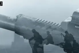 暗区突围和和平精英哪个更好玩图片