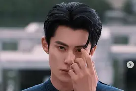 《苍兰诀》王鹤棣再爆红！曾被批评长得丑，出道前曾是帅气空少图片