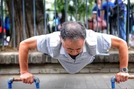 两位60岁大爷，一人天天锻炼，另一人偶尔锻炼，后来谁身体更好？图片