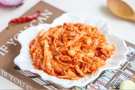 辣白菜的正宗做法，10几年老配方，所有家庭都适用，全家都爱吃图片