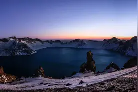 长白山天池的由来丨补天石、海眼、龙宫图片