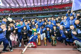 武汉三镇凭什么问鼎中超？升班马夺冠之余还有哪些遗憾？图片