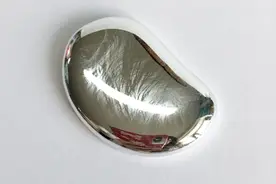 金属镓有多神奇？能“瓦解”可乐罐，和硫酸混合会发生什么？图片