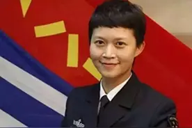 人民海军首位女舰长：从"美女博士"到"嫁"给军舰的霸气人生！图片