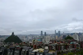 最低14.1℃ 贵阳下雨如过冬图片