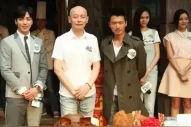 谢霆锋官方身高1.74米，印象中也不矮，那就用事实来说话吧。图片