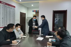爱心捐款 情暖员工——宝鸡市体彩管理站组织为患病员工家属捐款图片
