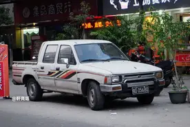 来自童年的回忆 丨 带拉花的丰田皮卡/Toyota Hilux N80图片