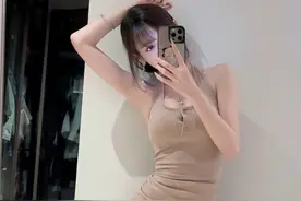 不愧是顶级Coser，腐团儿晒中秋美照，粉丝：这腿比为夫命还长图片