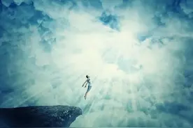 人死后，是魂归尘土，还是转世继续为人？图片