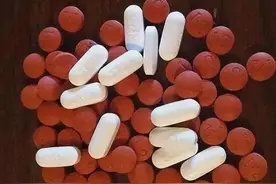 布洛芬是万能止痛药？医生提醒：这5类人应避免服用，错服危害大图片