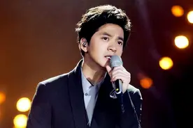 不用手机不买房，丁克一辈子，如今49岁的李健过得怎么样了？图片