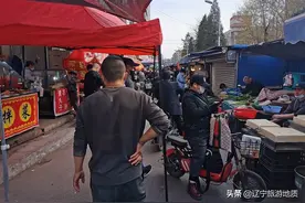 锦州这个菜市场人真多，菜品非常齐全，藏着浓郁的人间烟火气儿图片