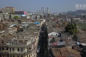 Vlog：《狂飙》拍摄地的肠粉、骑楼和大院，记者带你边吃边看！图片